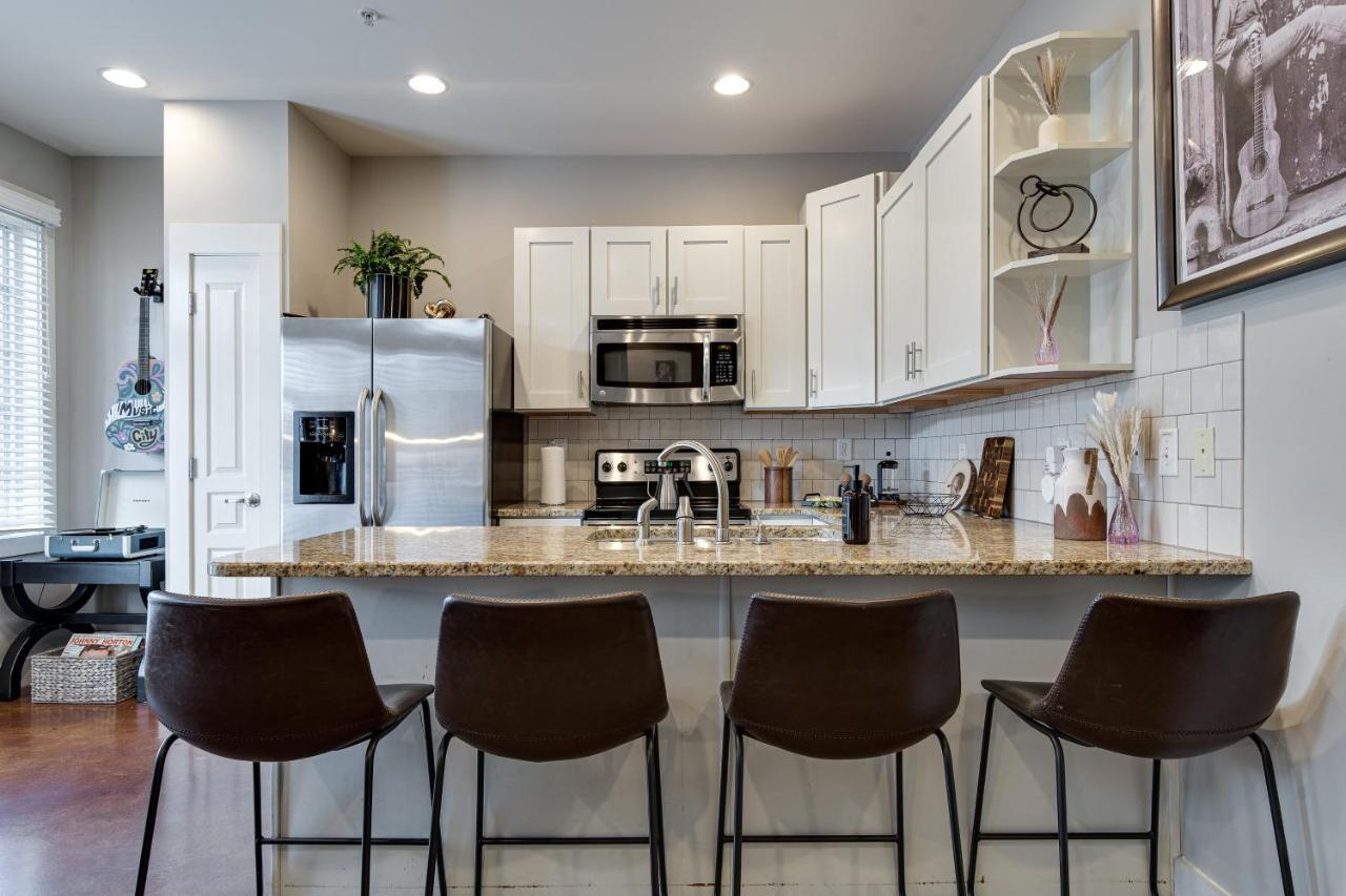 Stunning Nashville Condo Minutes From Broadway Εξωτερικό φωτογραφία